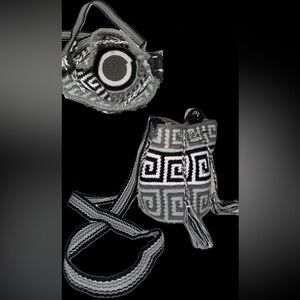 Small Colombian Wayuu Mochila – Preloved